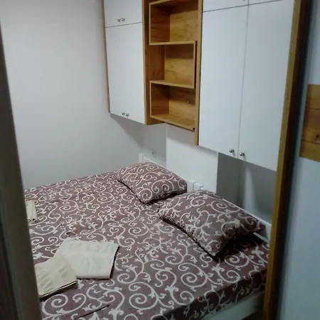 Exclusive In The Center Of Апартаменти